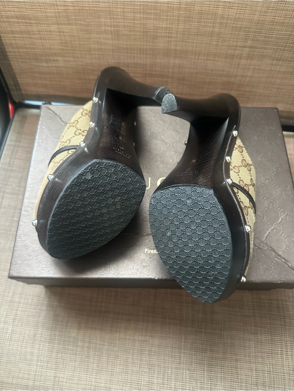 Gucci Beige GG Canvas Horsebit Open-Toe Mules - Picture 5 of 7